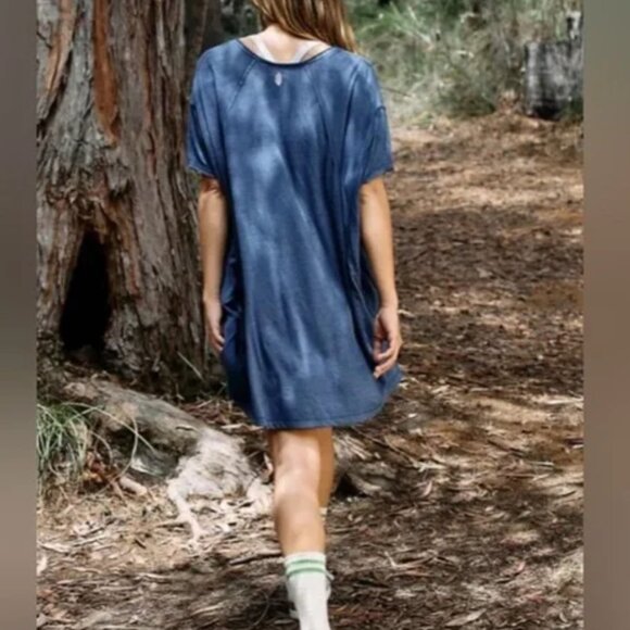 Free People Movement City Vibes Oversized Tee Top Blueberry Women’s Size XS - Picture 2 of 13